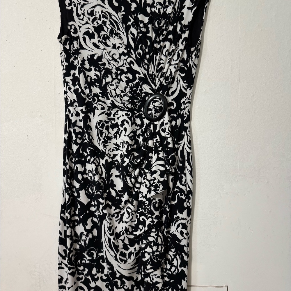 dressbarn Black and White Floral Sleeveless Sheath Dress
